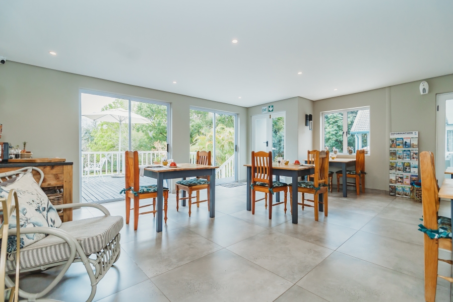 6 Bedroom Property for Sale in Heatherlands Western Cape